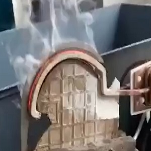 在葉片泵的組合零件中，高頻感應(yīng)加熱機(jī)是怎樣對(duì)葉片進(jìn)行熱處理的？