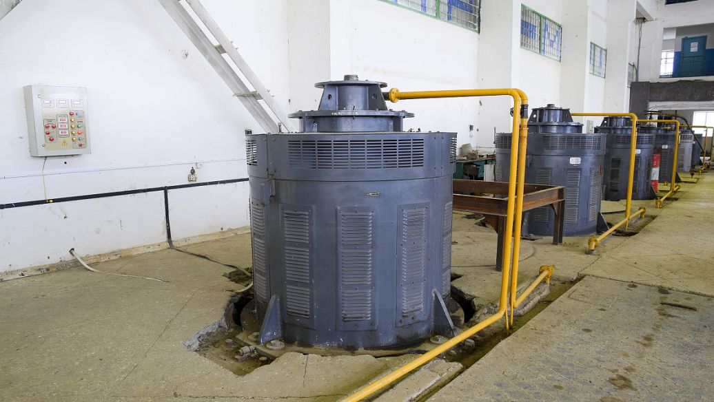 如何應(yīng)對中頻感應(yīng)爐在操作過程中發(fā)生了報警現(xiàn)象？